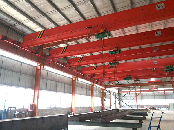 QD雙梁起重機(jī)運(yùn)行原理大揭秘！